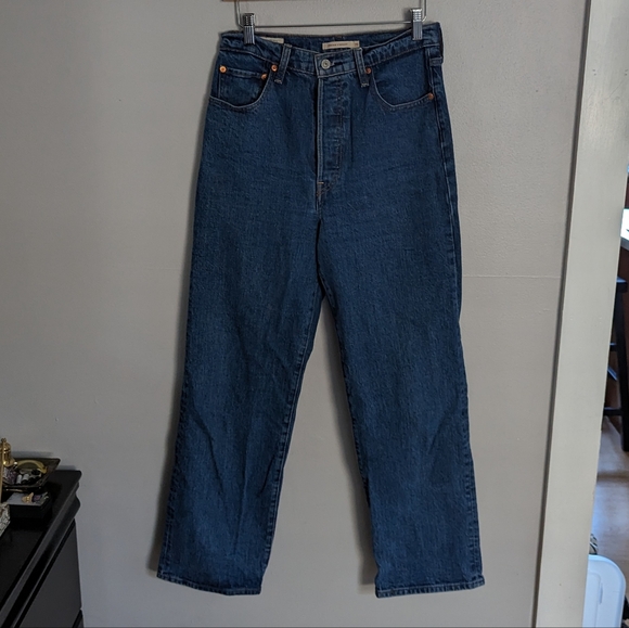 Levi's Ribcage Straight Jeans - Picture 4 of 7